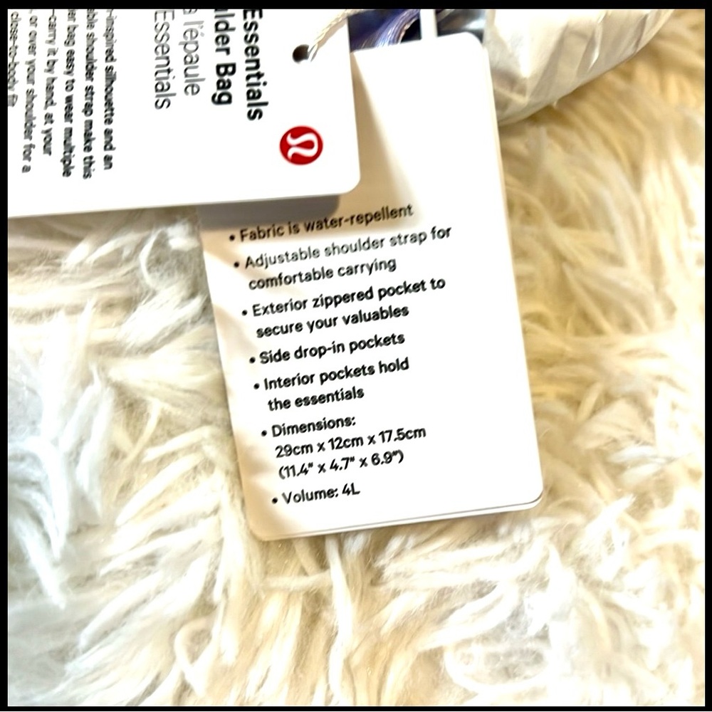 Lululemon City Essentials Shoulder Bag 4L Lavender Frost NWT - Picture 16 of 16